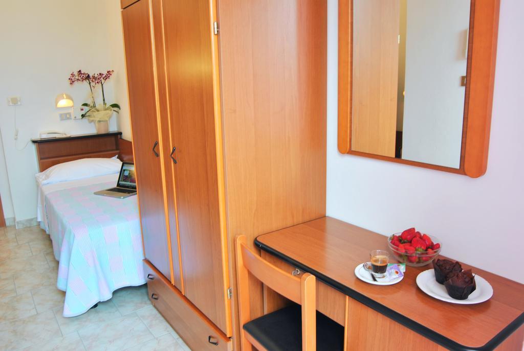 Hotel Samoa Rimini Quarto foto